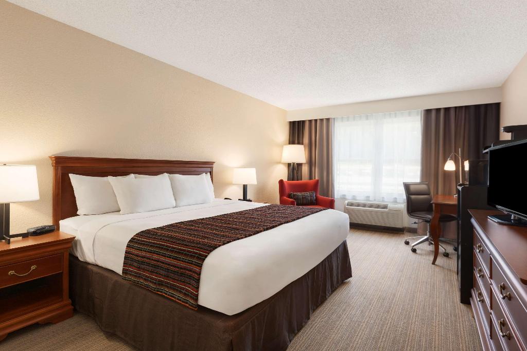 Country Inn&Suites Radisson LehightonJim Thorpe Pa
