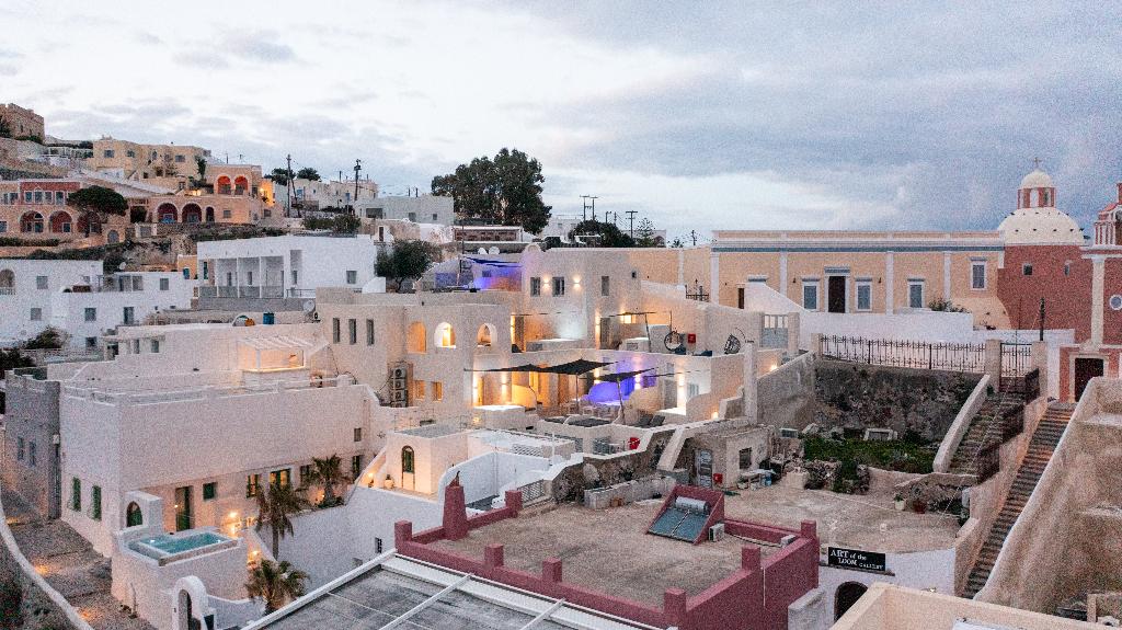 Hotel Caldera Cliff Illusion Suites, Griechenland, Fira. Großes 19