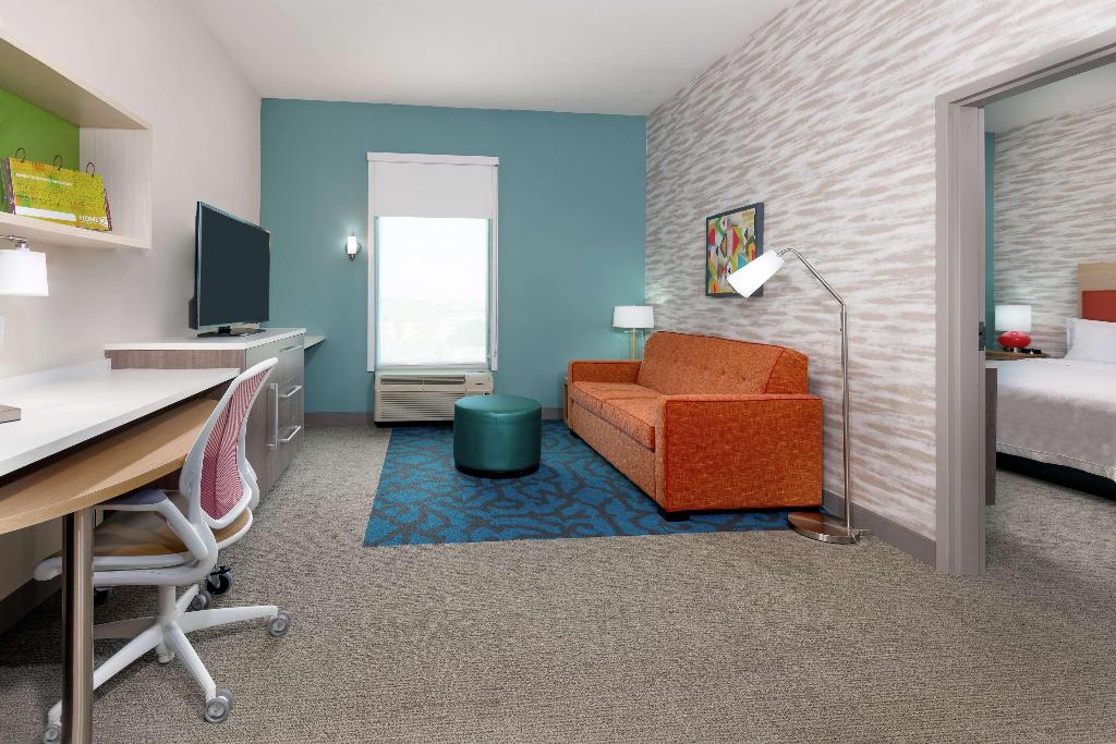 Home2 Suites Hilton Orlando Near Universal Studios