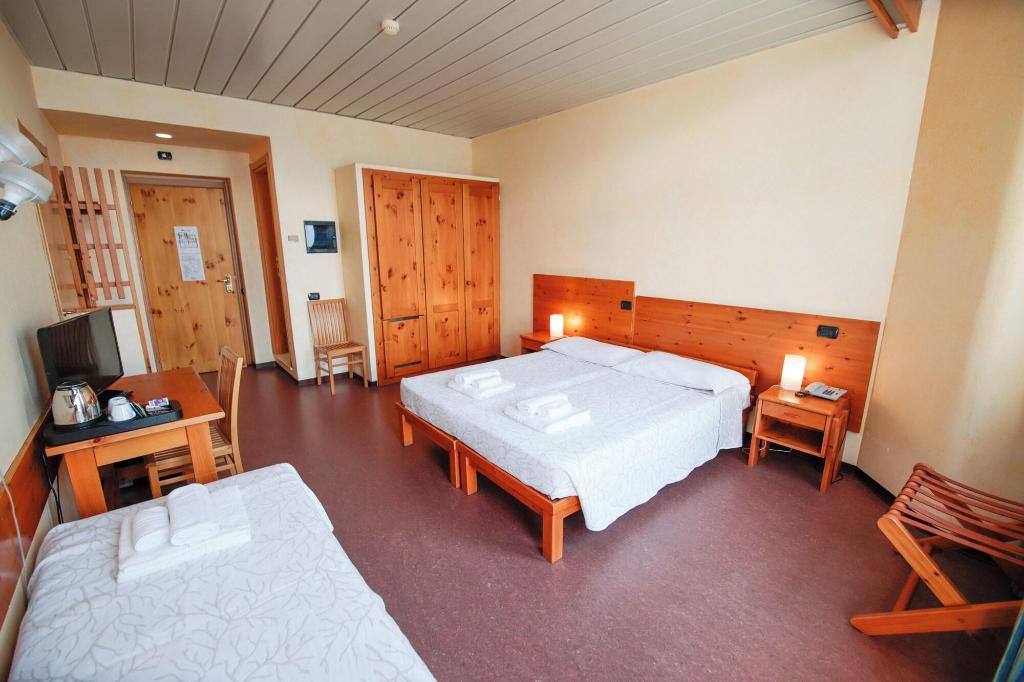PraCatinat Hotel and Restaurant