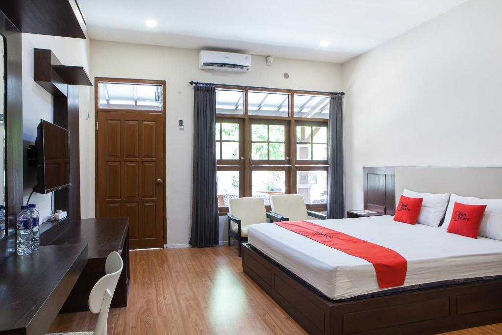 Formerly RedDoorz Plus near Mall Roxy Banyuwangi