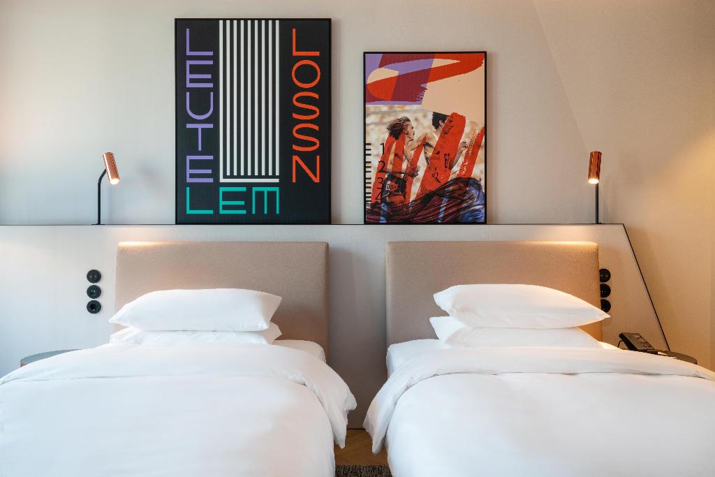 hotel-thumb
