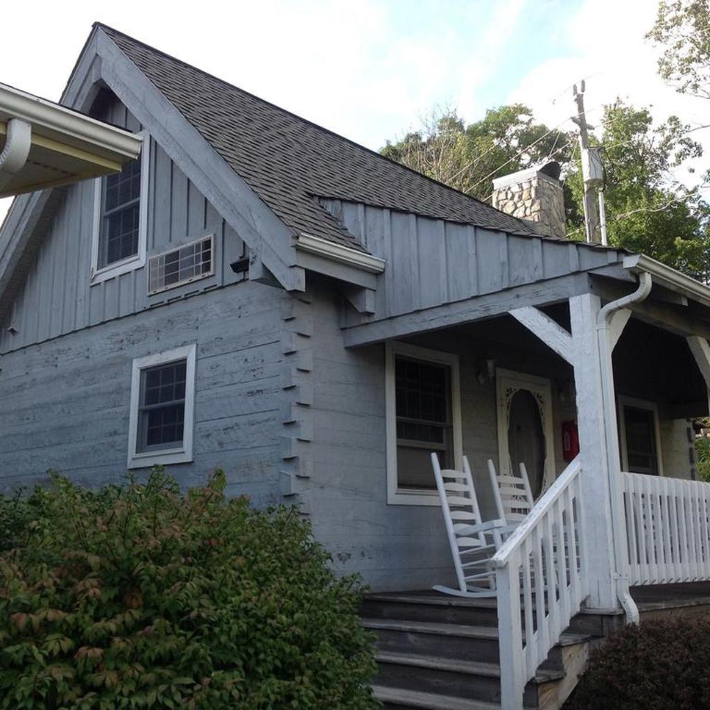 Boxwood Lodge