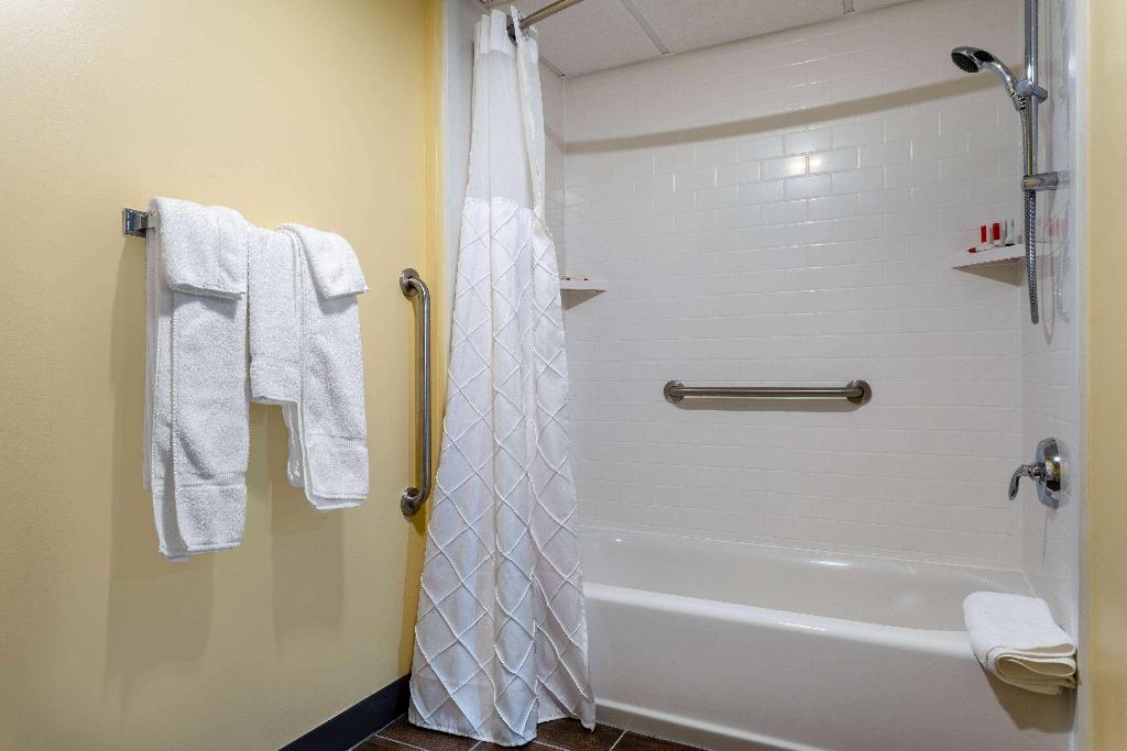 Days Inn By Wyndham Augusta