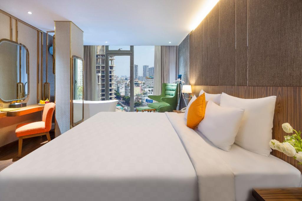Winsuites Saigon Hotel