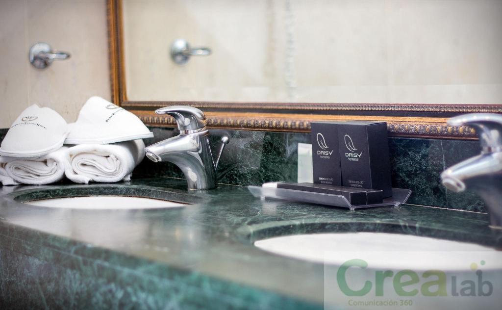 Hotel B51 Boutique Hotel Puerto Banus, Spanien, Marbella. Großes 54