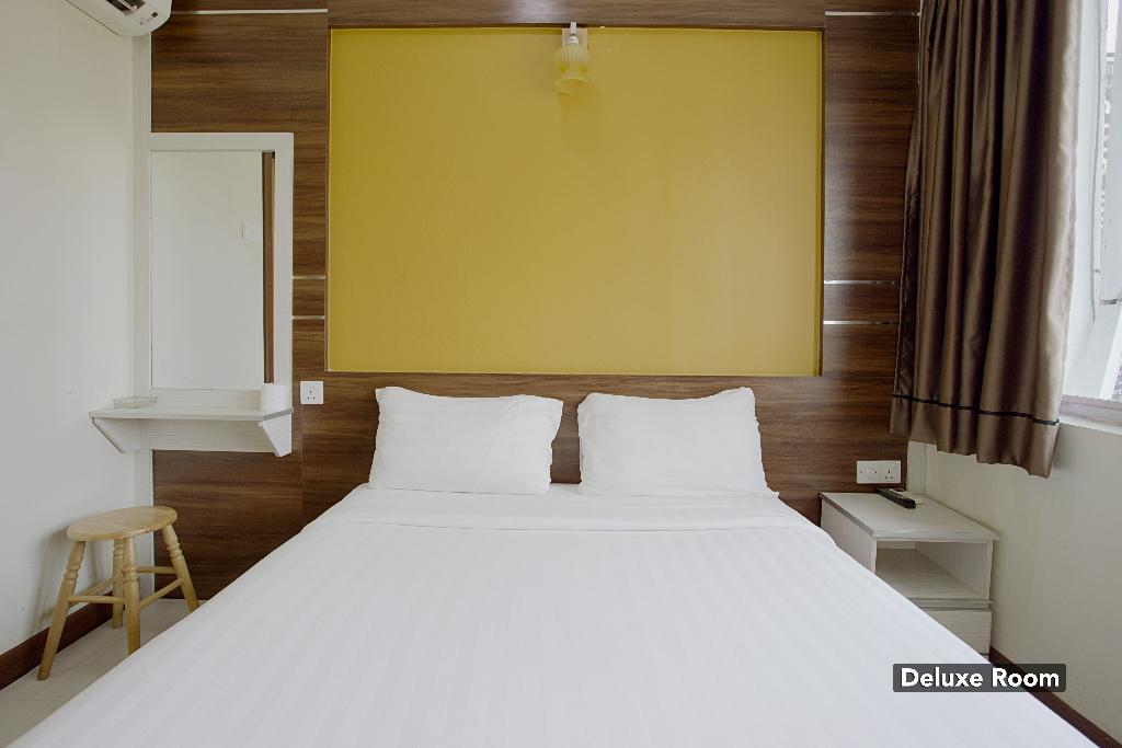Golden Night Hotel