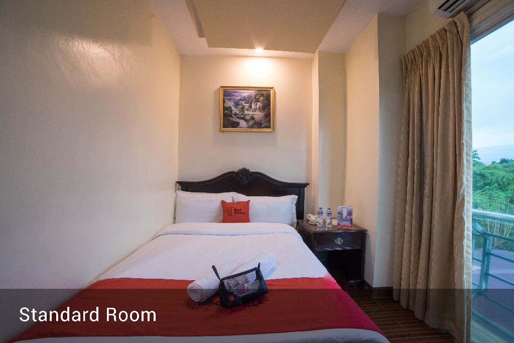 RedDoorz Plus @ Balibago Angeles City