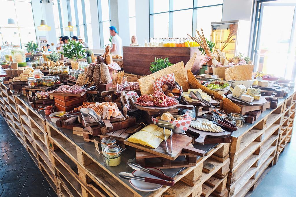 Hotel Rove At The Park, Vereinigte Arabische Emirate, Dubai. Großes 2