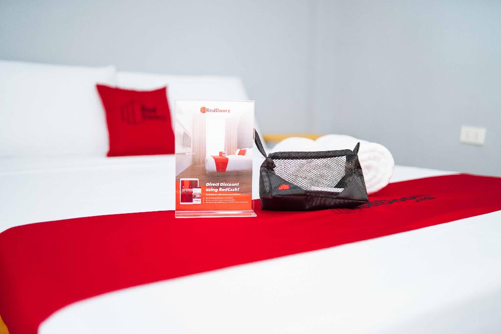 RedDoorz Plus @ Casa Lucia Sindalan San Fernando