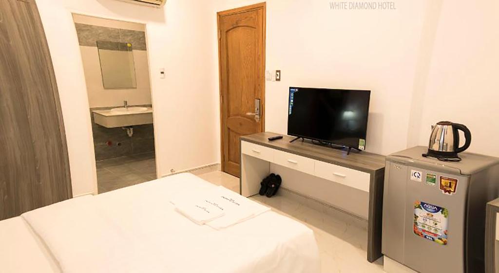 White diamond hotel