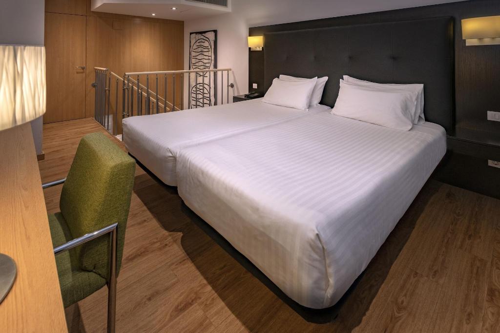 Apartamentos Playa De Castelldefels