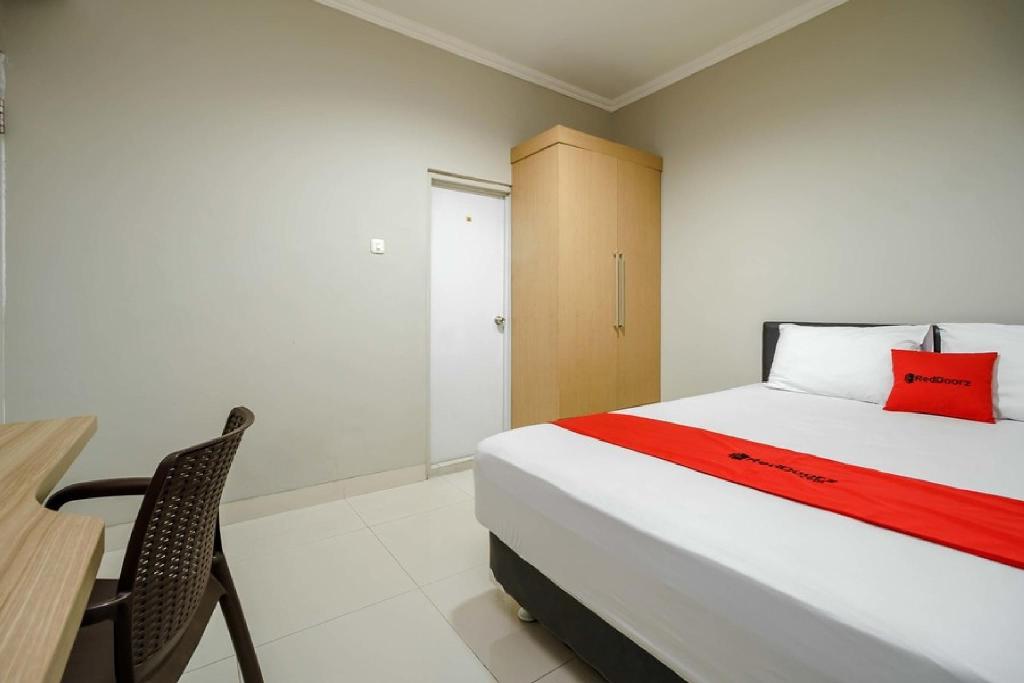 RedDoorz @ Mangga Besar 2