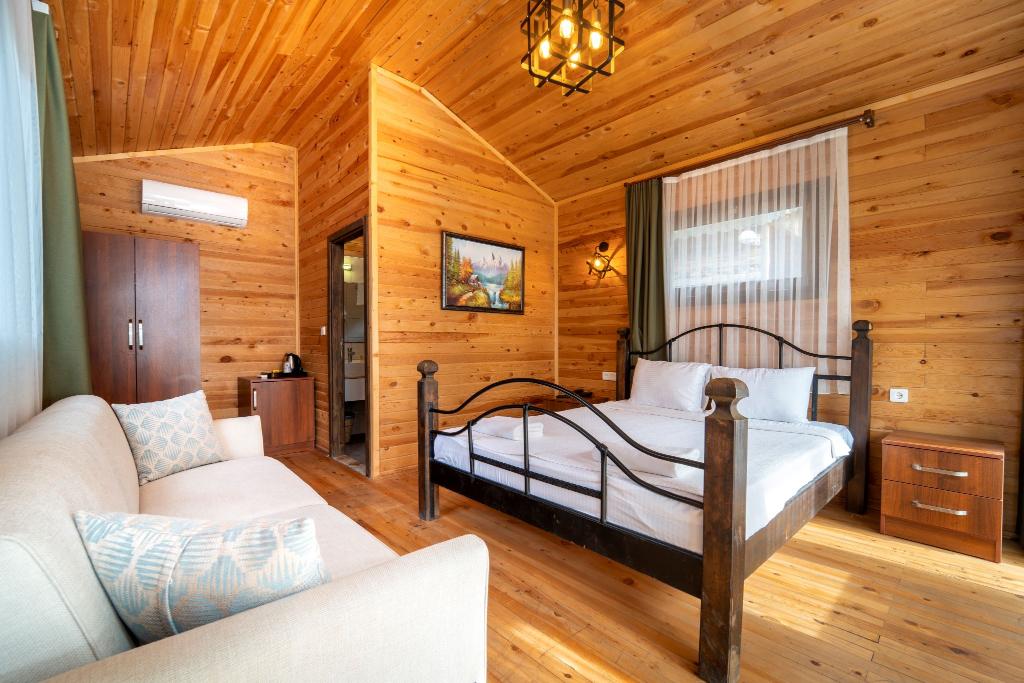 Sea Valley Lodge