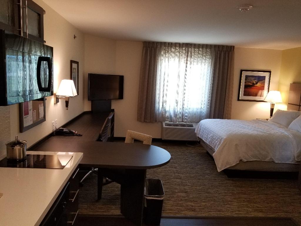 Candlewood Suites Davenport