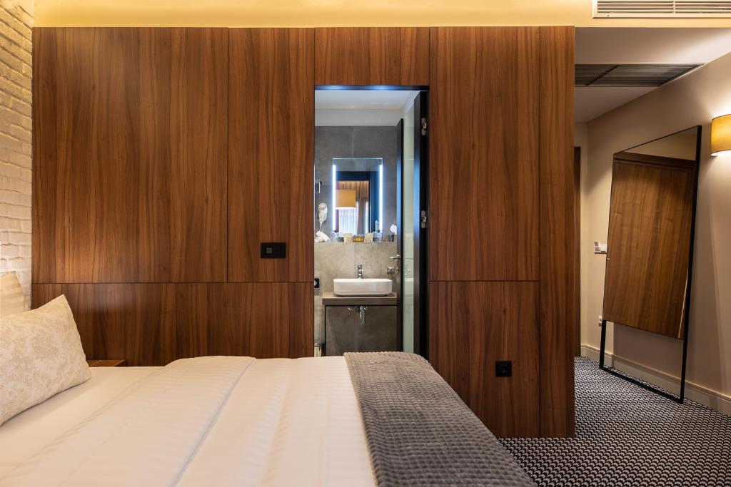 Livris Hotel