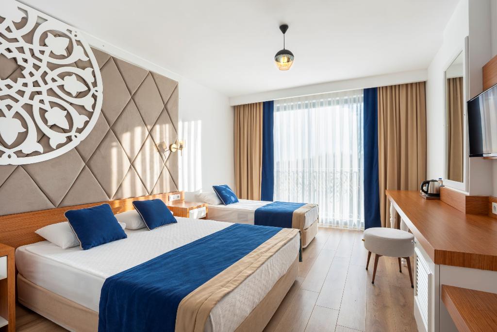 The Sansa Hotel & Spa