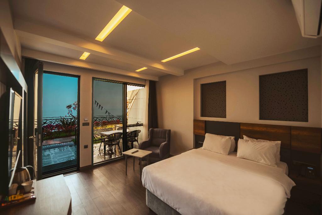 Peerless Villas Hotel