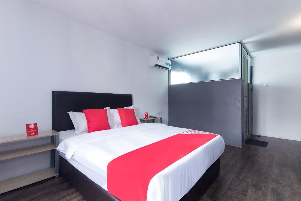 OYO 251 Intime Hotel