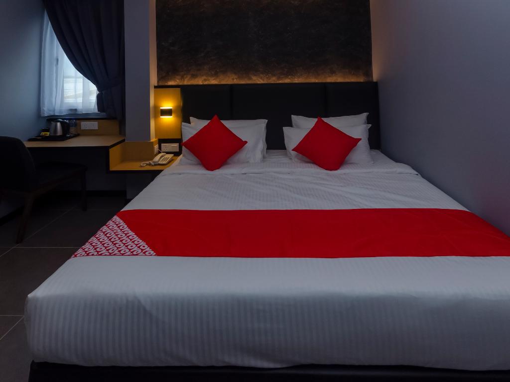 Solid Hotels