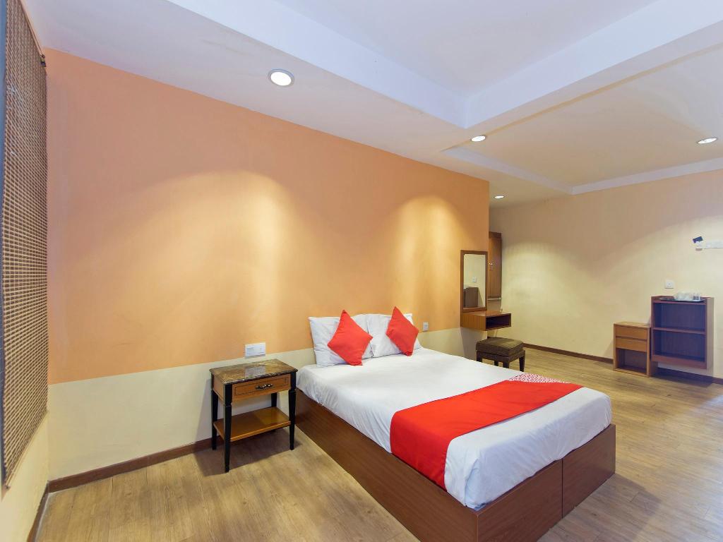 Straits Settlement Inn