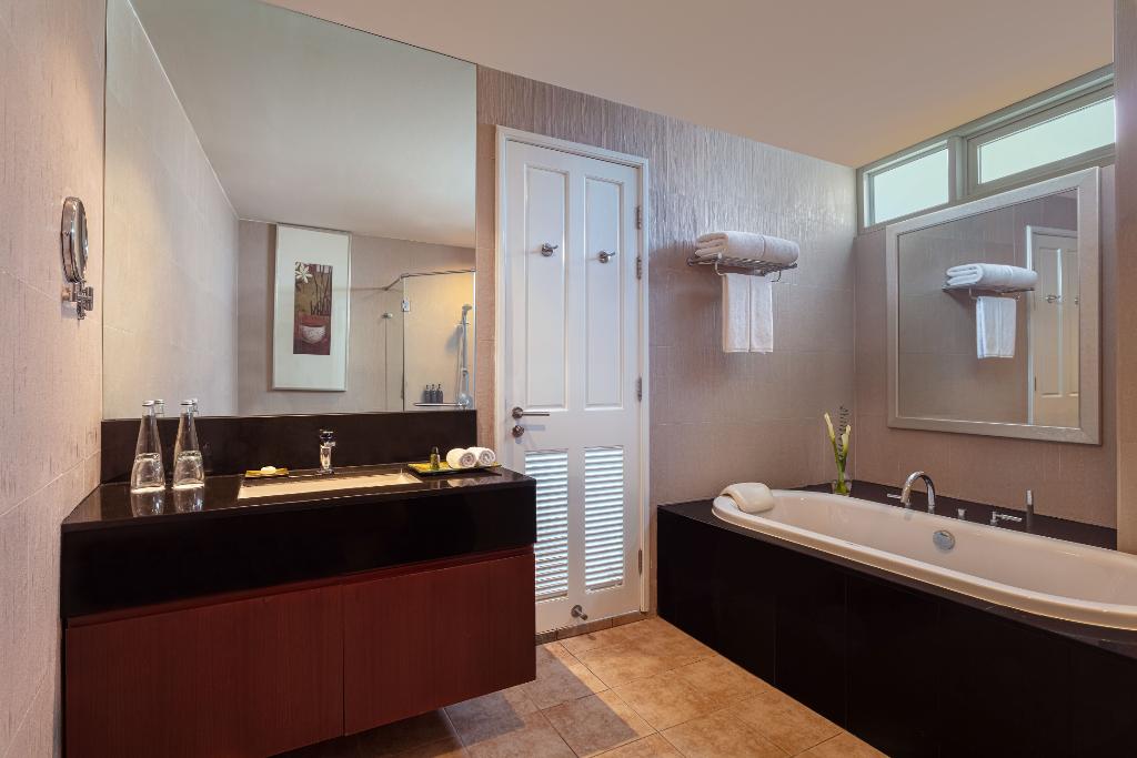 Dusit Suites Hotel Ratchadamri, Bangkok