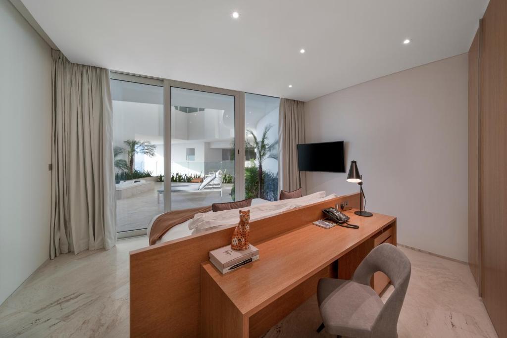 hotel-thumb