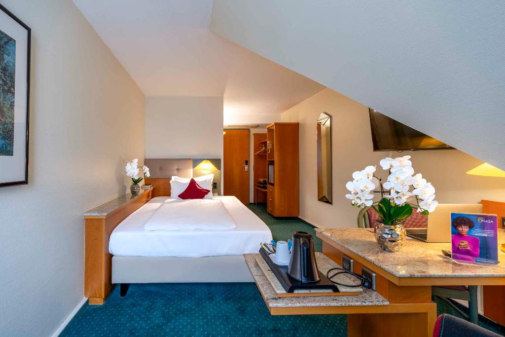 PLAZA INN Blankenburg Ditzingen, Sure Collection