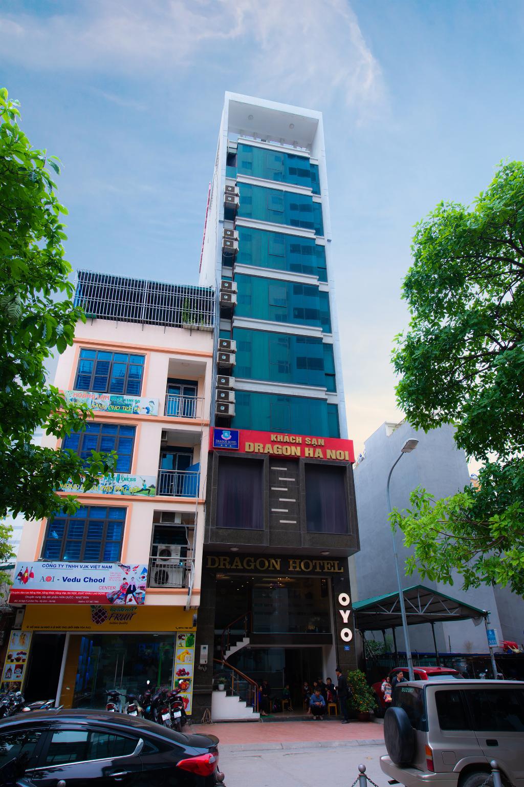OYO 191 Dragon Hotel