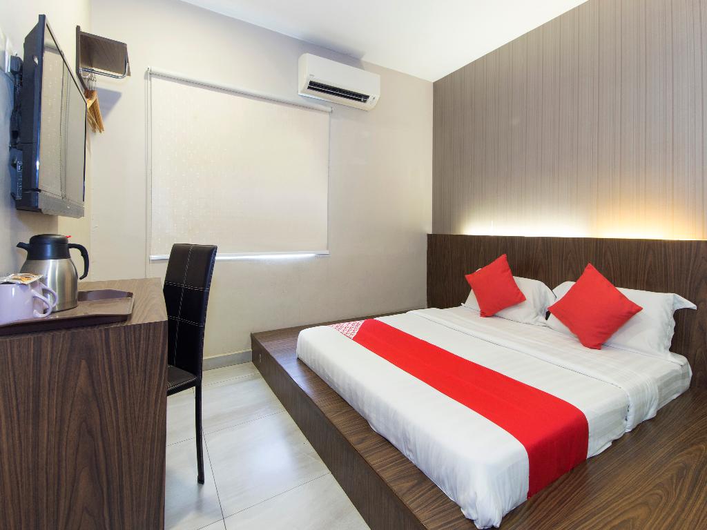 OYO 340 Comfort Hotel