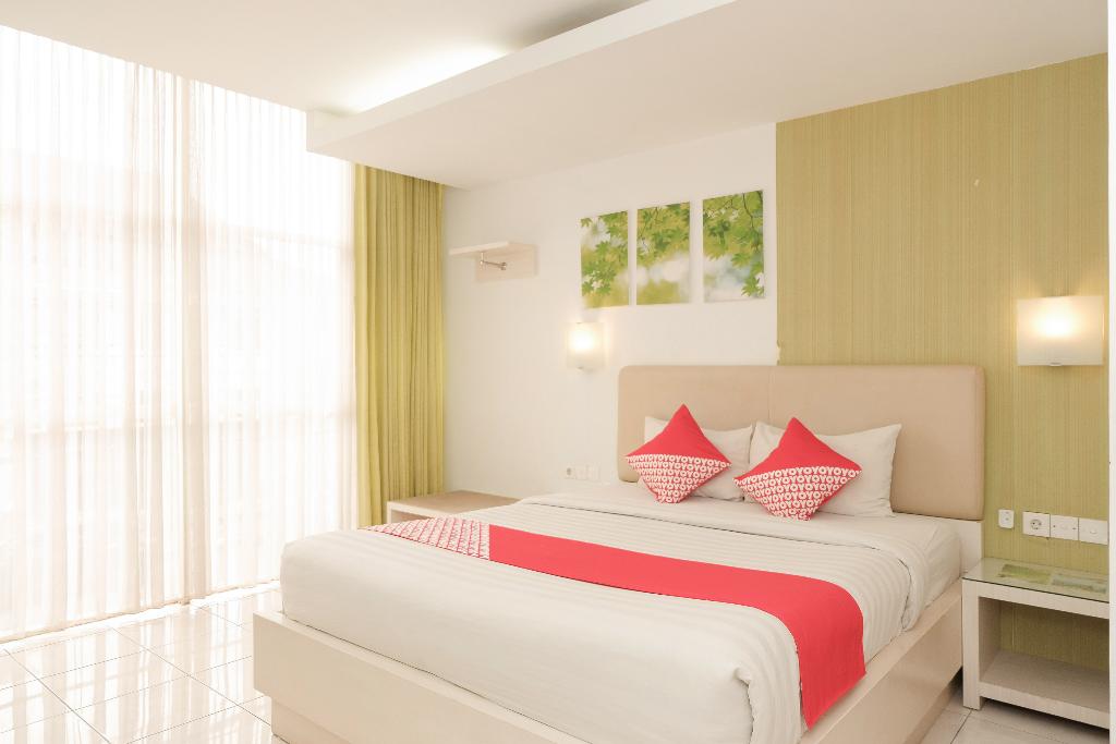 Ebizz Hotel