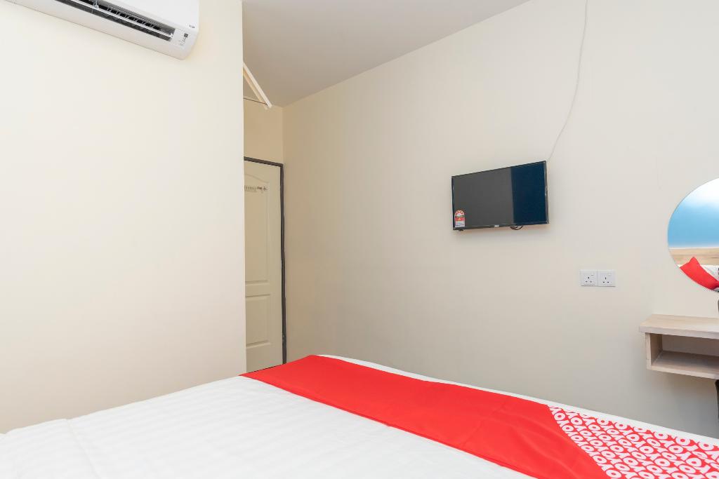 OYO 778 Bmw 2 Hotel