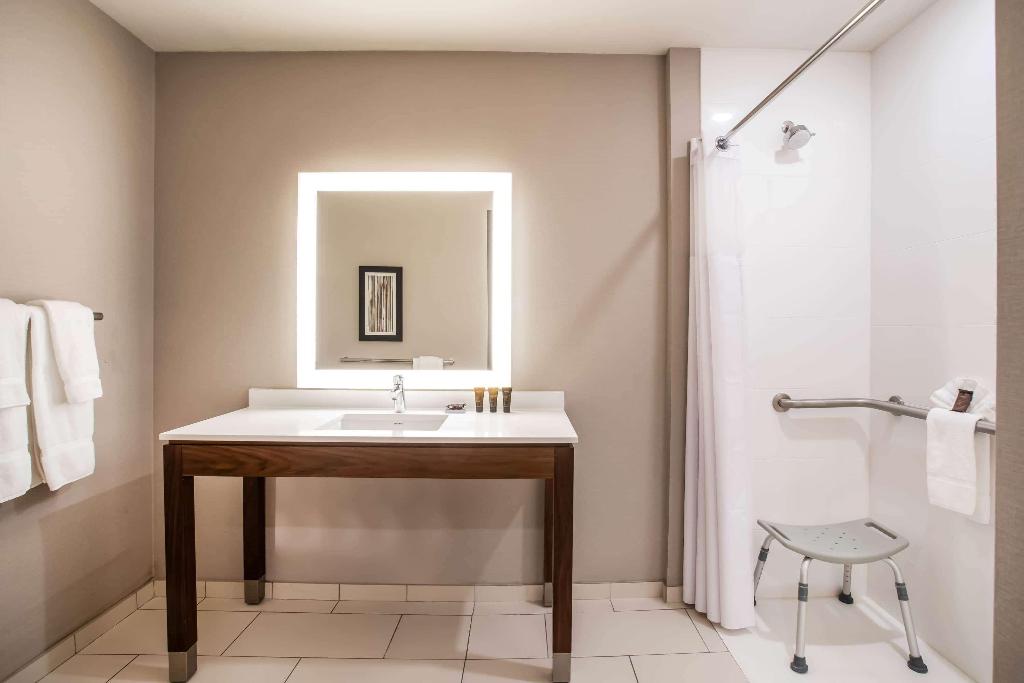 Wingate By Wyndham Denver Airport