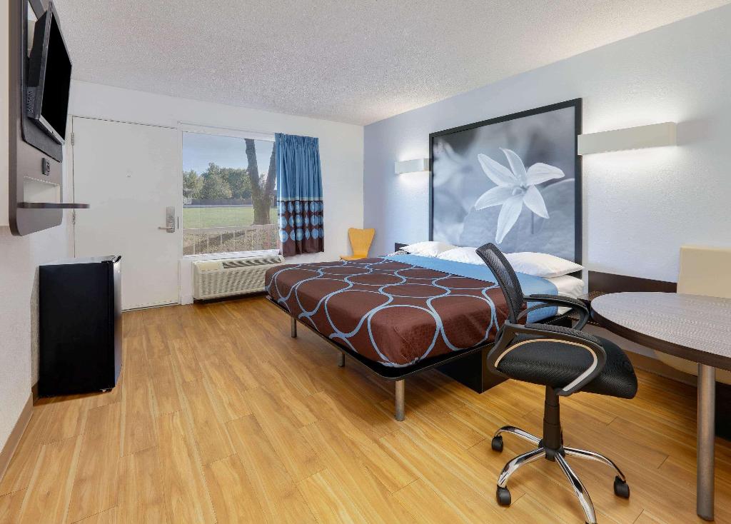 Super 8 by Wyndham Fort Smith