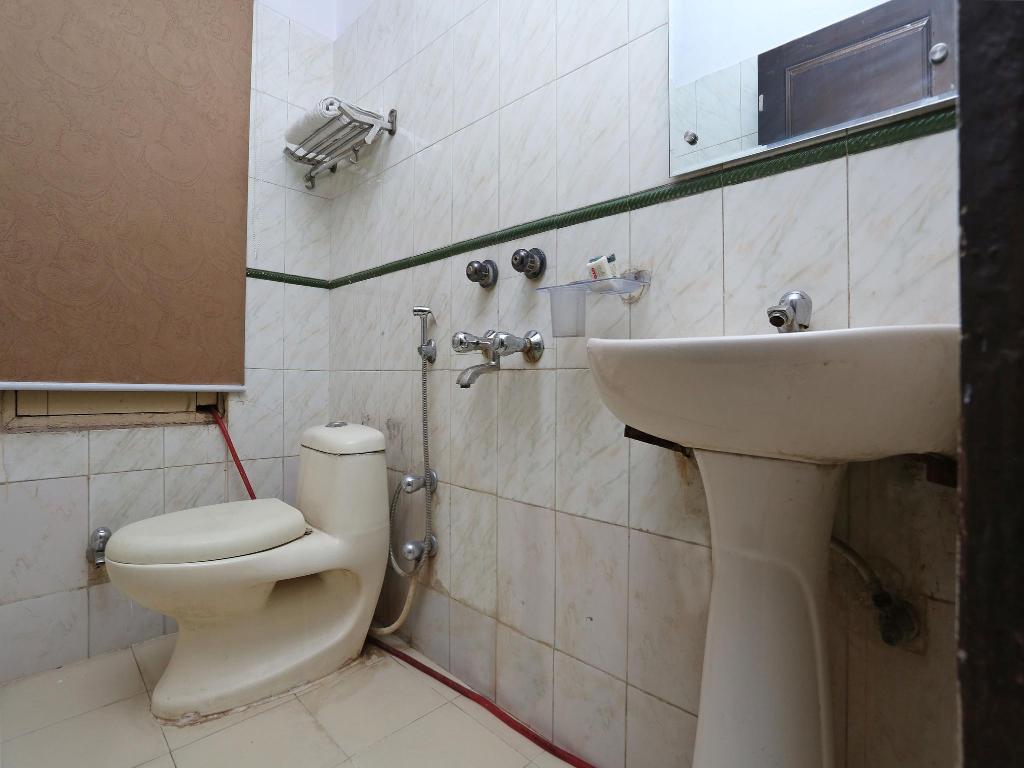 Hotel Delhi Continental