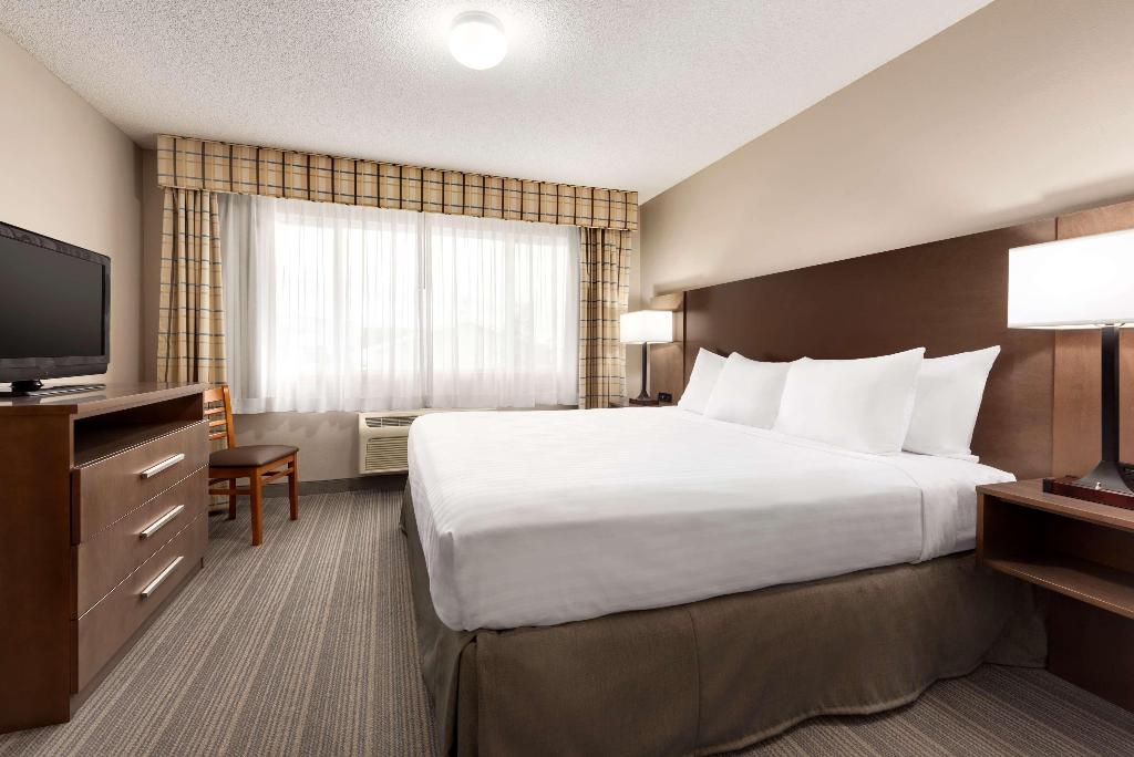 Country Inn & Suites by Radisson, Baxter, MN