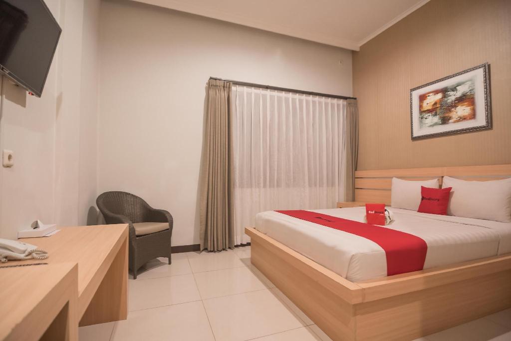 RedDoorz @ Sersan Bajuri Atas