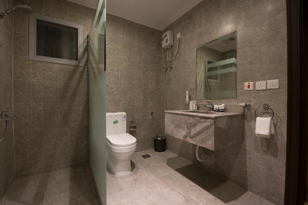 Lahoya Hotel Suites