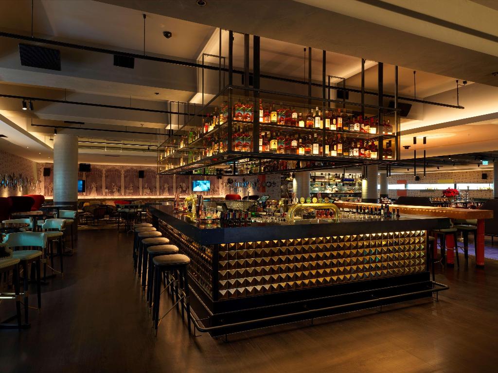 Bar