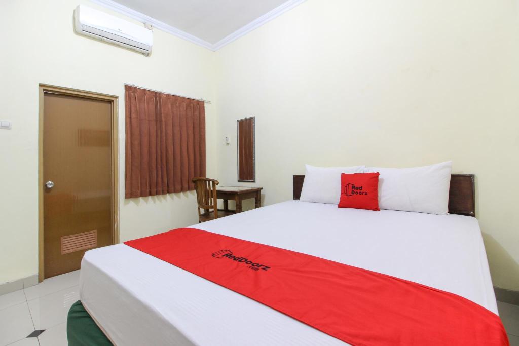 RedDoorz near Rumah Sakit Condong Catur