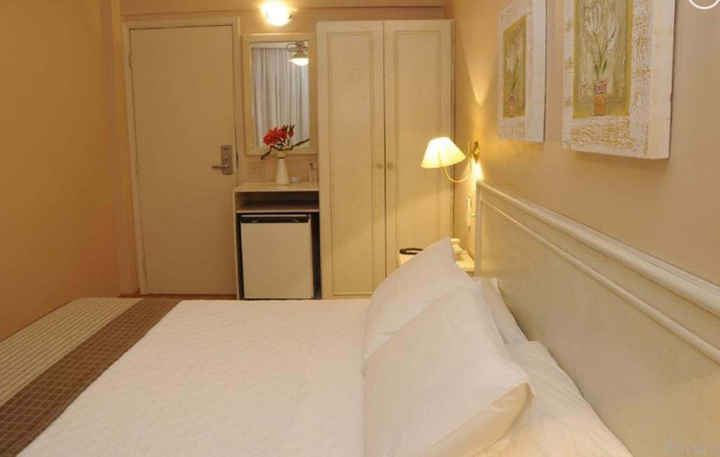Shelton Hotel