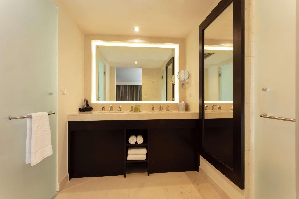 DoubleTree by Hilton Toluca