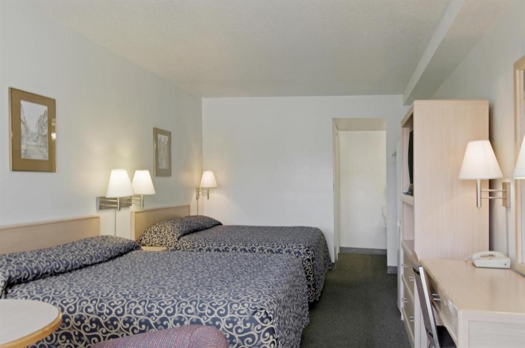 Canadas Best Value Desert Inn Suites Cache Creek