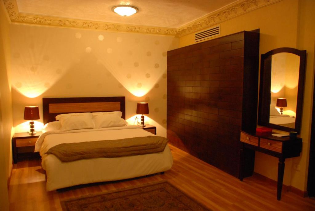 Lamar Hotel