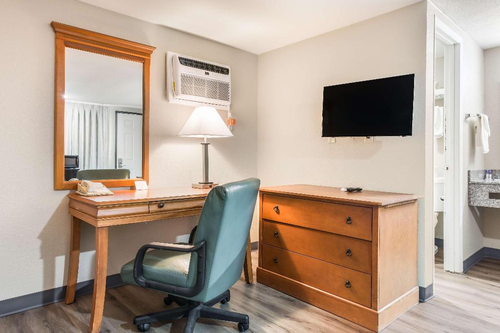 Americas Best Value Inn Lebanon Mo