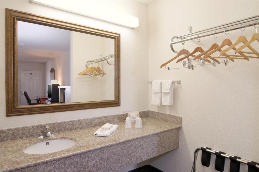 Americas Best Value Inn Suites Texas City