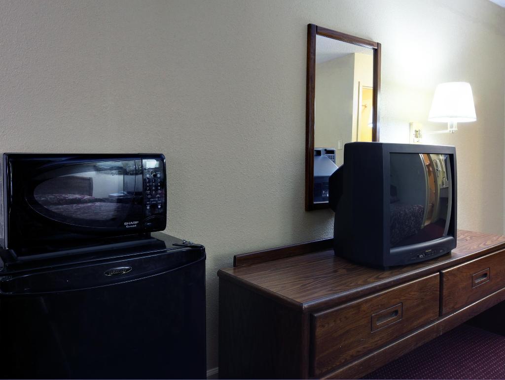 Americas Best Value Inn And Suites Greenville