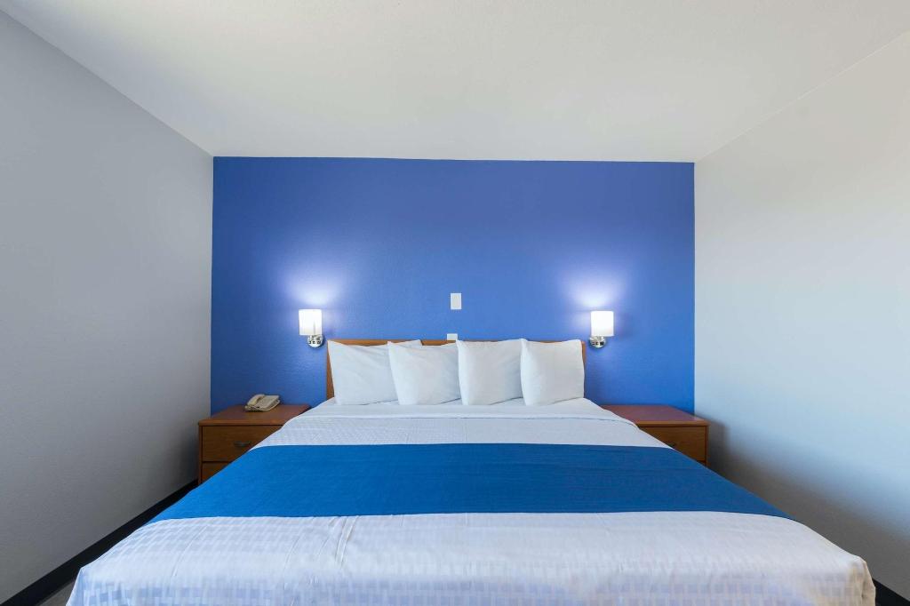Americas Best Value Inn East Peoria