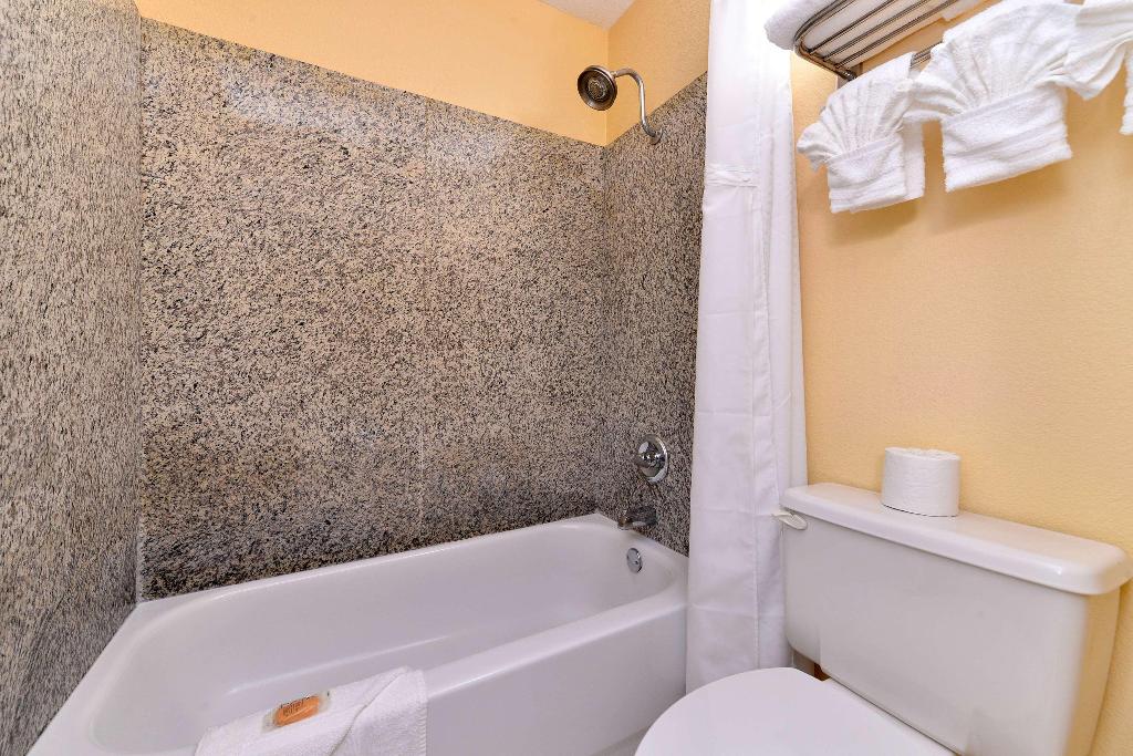 Americas Best Value Inn Angleton