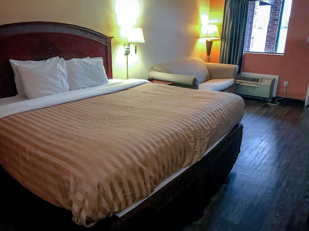 Americas Best Value Inn Ozark